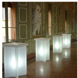 Read more about the article Location mobilier lumineux